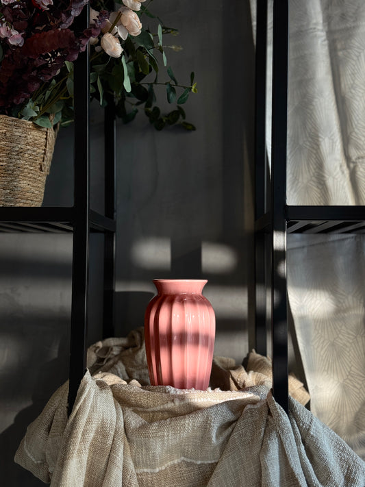 RIBBED BLUSH VASE